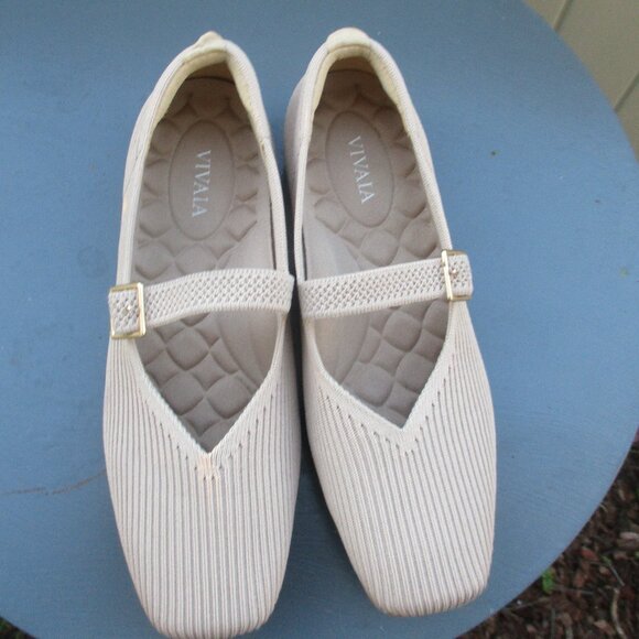 VIVAIA ~ SQUARE-TOE MARY-JANE (MARGOT MARY-JANE) 35 ~ 5 / 5.5 ~ $139 - Picture 3 of 9